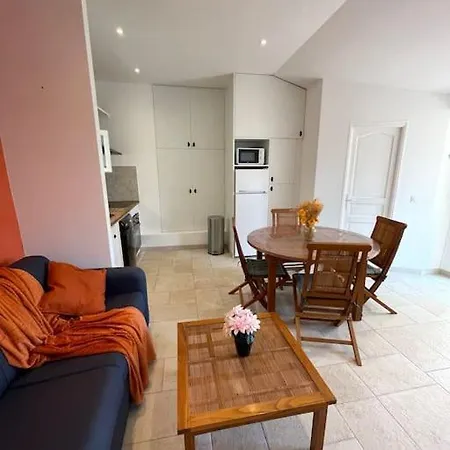 Le Village - Cosy Flat 5 Min Walk Away From Sea Apartamento Niza